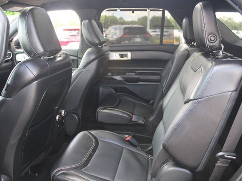Used 2020 Ford Explorer ST w/ Premium Technology Package image 15