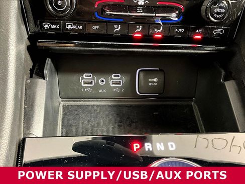 Used 2024 Jeep Grand Cherokee L Altitude image 15