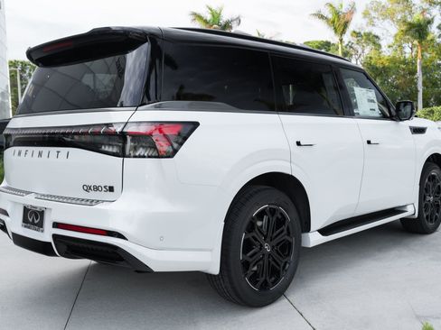 New 2026 INFINITI QX80 4WD w/ Sport Exterior Package image 22