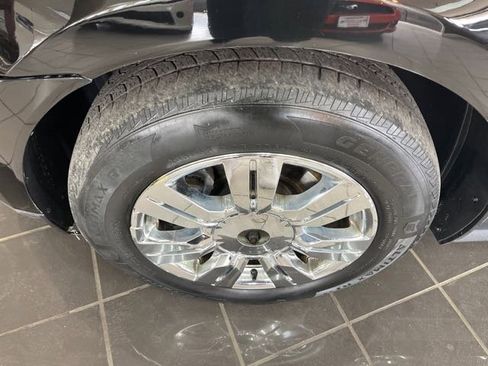 Used 2014 Cadillac SRX Luxury image 36