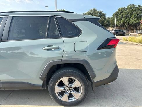 Used 2022 Toyota RAV4 XLE FWD image 9