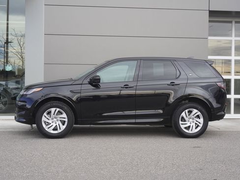 Used 2025 Land Rover Discovery Sport S image 8