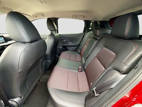 New 2026 Nissan Kicks SR image 24