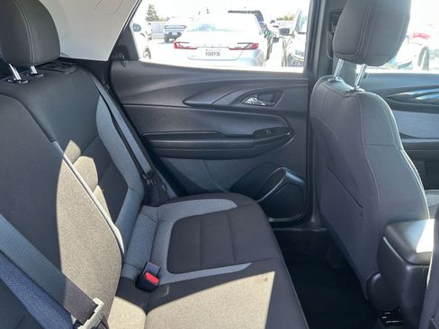 Used 2025 Chevrolet TrailBlazer LT image 34