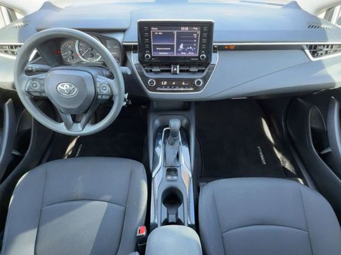 Used 2022 Toyota Corolla LE image 13