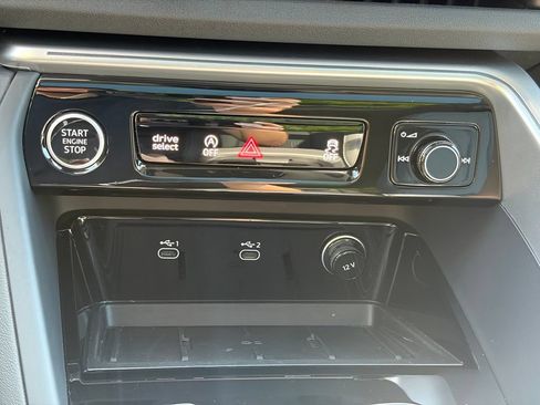 Used 2025 Audi Q5 Premium w/ Convenience Package AWD/4WD image 20