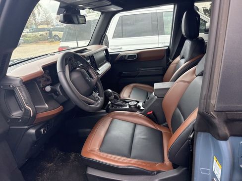 Used 2024 Ford Bronco Outer Banks image 6