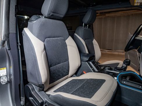 Used 2022 Ford Bronco Wildtrak image 23