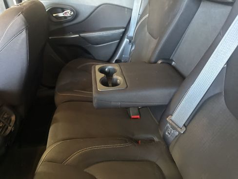 Used 2015 Jeep Cherokee Latitude w/ Trailer Tow Group FWD image 17