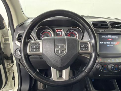 Used 2020 Dodge Journey Crossroad FWD image 16