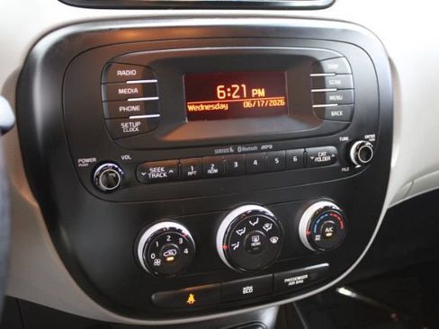 Used 2015 Kia Soul FWD image 15