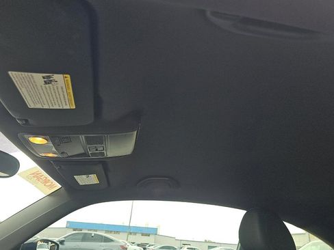 Used 2013 Volkswagen Beetle 2.0T image 13