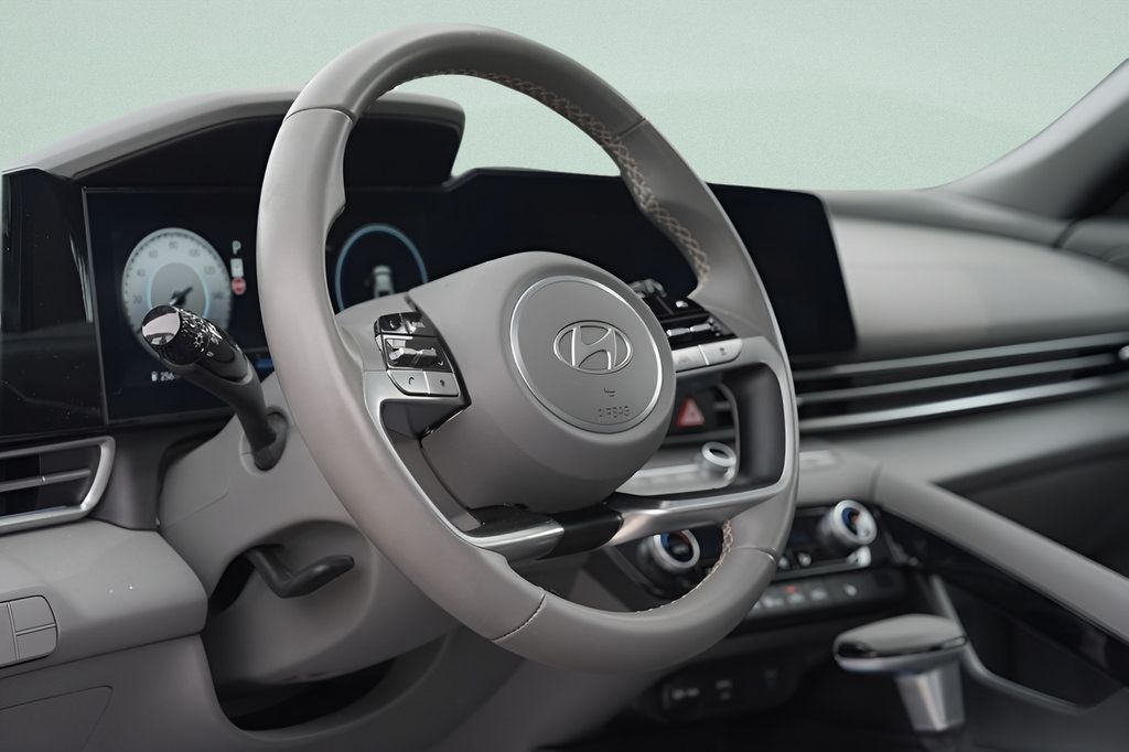 Certified 2024 Hyundai Elantra SEL w/ Convenience Package FWD image 22
