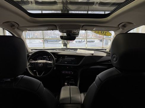 Used 2023 Buick Envision Avenir image 18