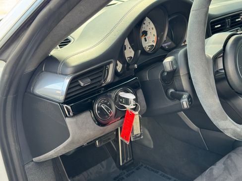 Used 2015 Porsche 911 GT3 image 32