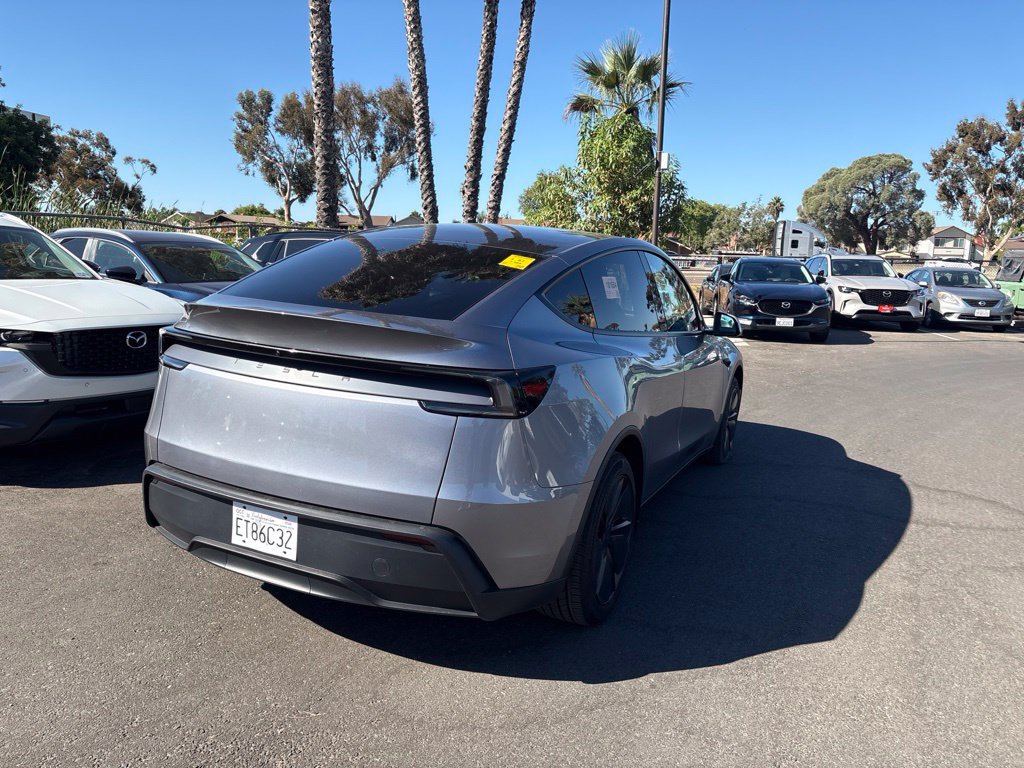 Used 2026 Tesla Model Y 2WD image 5