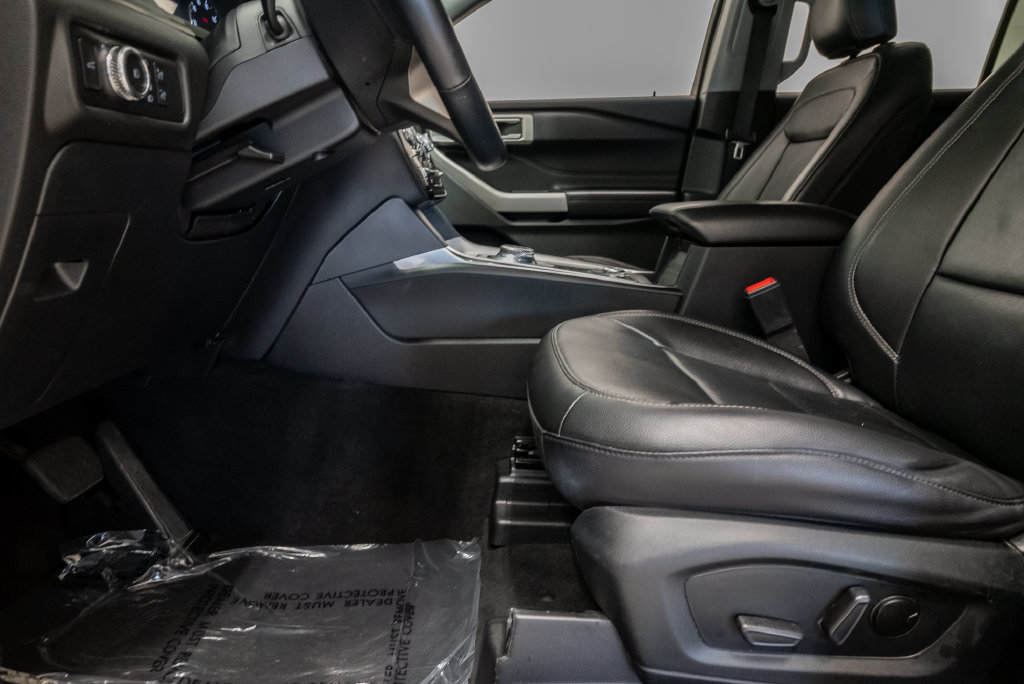Used 2022 Ford Explorer Limited AWD/4WD image 13