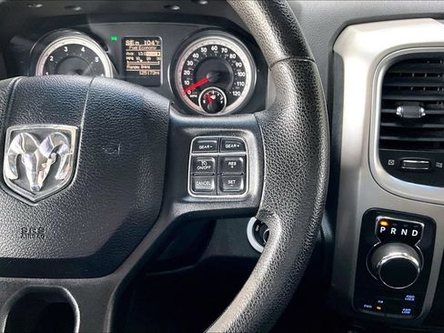 Used 2017 RAM 1500 Classic SLT AWD/4WD image 11
