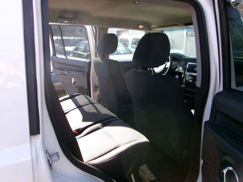 Used 2010 Nissan Cube 1.8 S w/ Interior Designer Pkg FWD image 6