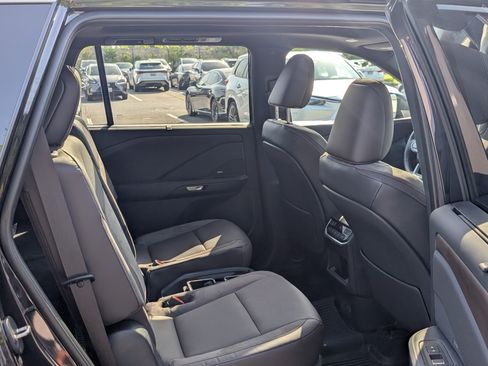 New 2026 Lexus TX 550h AWD Plug-In Hybrid image 8