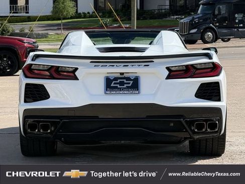 Used 2025 Chevrolet Corvette Stingray Preferred Conv w/ Z51 Performance Package RWD image 7