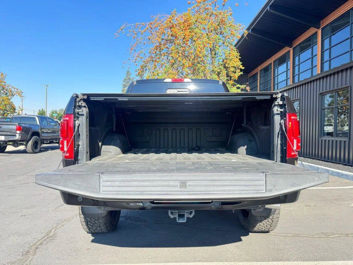 Used 2016 Ford F150 Platinum w/ Equipment Group 701A Luxury AWD/4WD image 26