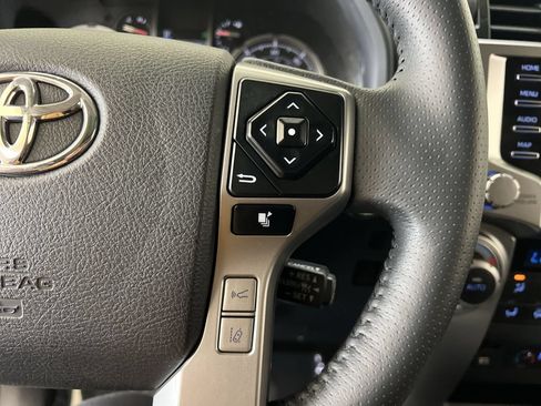 Used 2022 Toyota 4Runner Limited AWD/4WD image 37