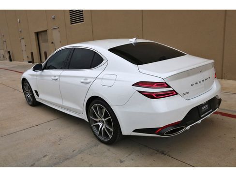 Used 2026 Genesis G70 2.5T image 6