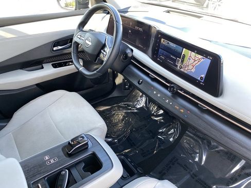 Certified 2023 Nissan Ariya FWD image 9