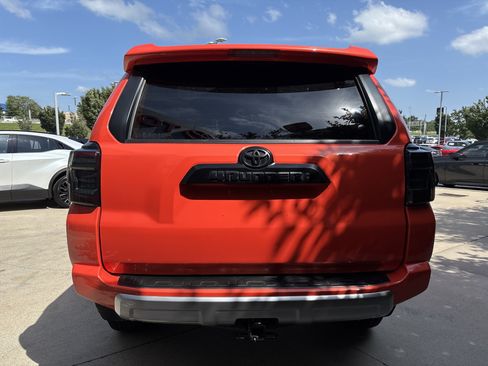 Used 2024 Toyota 4Runner TRD Off-Road Premium w/ Moonroof Package AWD/4WD image 8