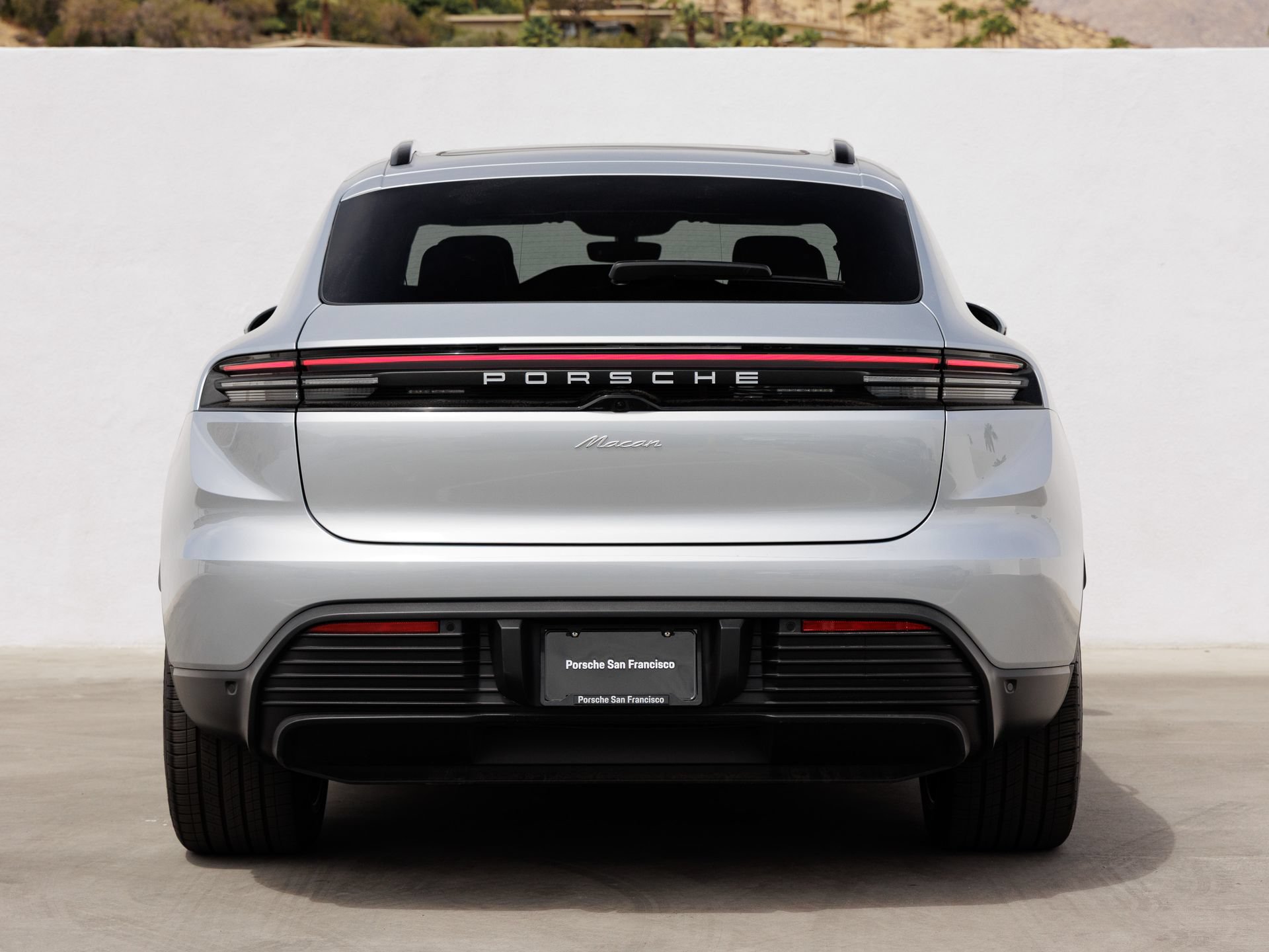 Certified 2025 Porsche Macan Electric RWD image 6