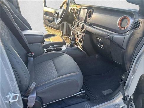 Used 2022 Jeep Gladiator Mojave w/ Cold Weather Group image 21