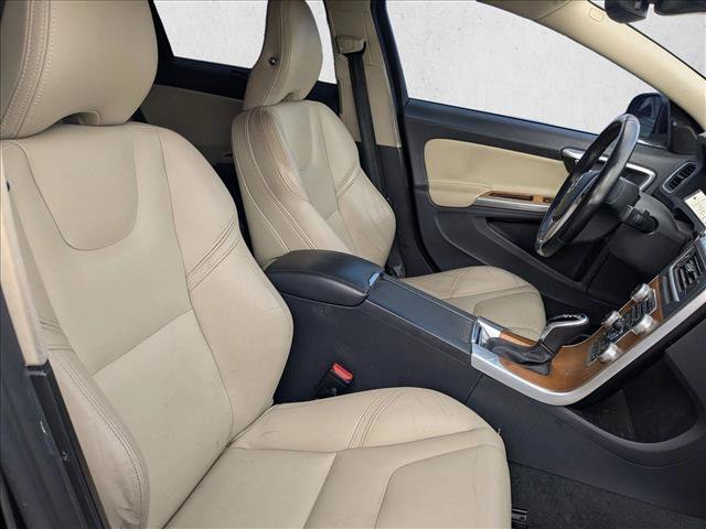 Used 2017 Volvo S60 T5 Inscription Platinum FWD image 16