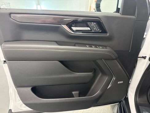New 2026 GMC Yukon Elevation RWD image 11