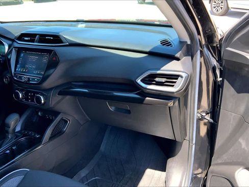 Used 2021 Chevrolet TrailBlazer LT w/ Sun and Liftgate Package FWD image 19