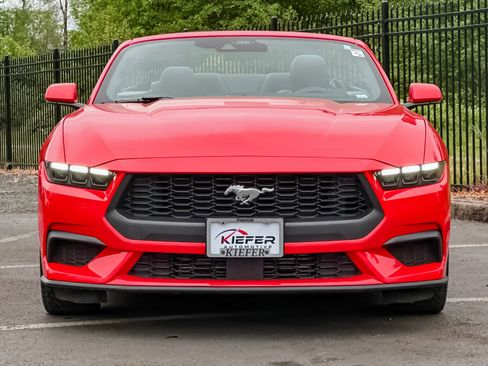 Used 2025 Ford Mustang Premium RWD image 8