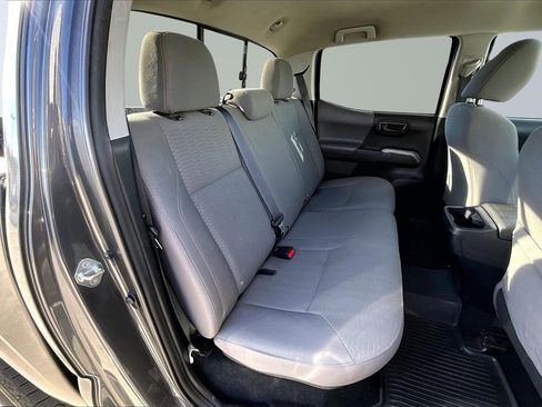 Used 2019 Toyota Tacoma SR5 image 29