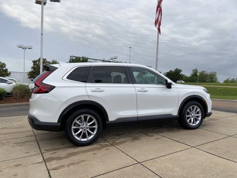 Used 2023 Honda CR-V EX image 4