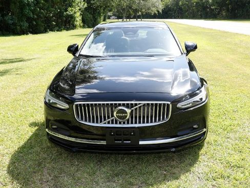 Used 2023 Volvo S90 B6 Plus AWD/4WD image 10