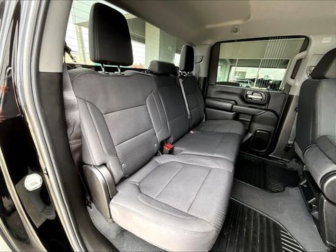 Used 2023 Chevrolet Silverado 2500 Custom w/ Custom Value Package image 16