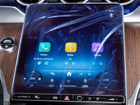 New 2025 Mercedes-Benz GLC 300 image 18