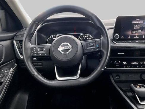 Certified 2024 Nissan Rogue SV w/ SV Premium Package FWD image 6