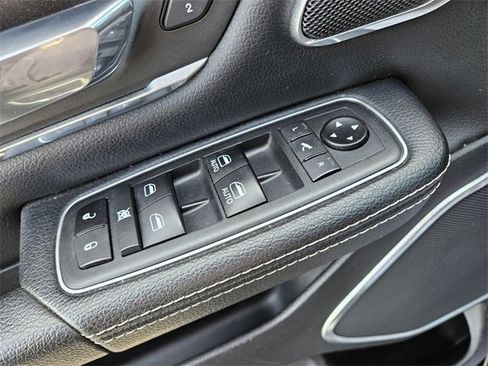 Used 2021 RAM 1500 Laramie image 31