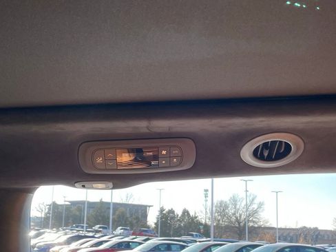 Used 2023 Chrysler Pacifica Pinnacle image 26