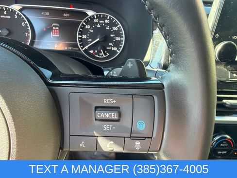 Used 2025 Nissan Pathfinder SL AWD/4WD image 28