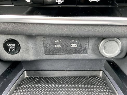 Used 2024 Nissan Rogue S FWD image 17