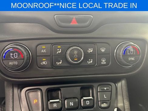 Used 2021 GMC Terrain SLE w/ Driver Convenience Package FWD image 31