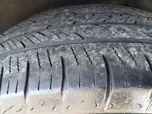 Used 2017 Chrysler Pacifica Touring w/ Tire & Wheel Group FWD image 55