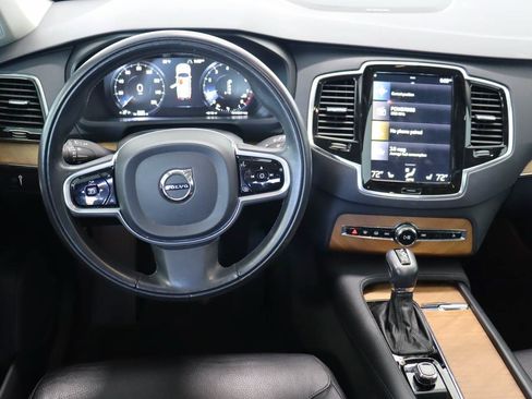 Used 2022 Volvo XC90 T6 Momentum w/ Advanced Package AWD/4WD image 12