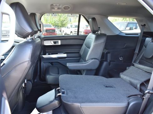 Used 2024 Ford Explorer Limited w/ Equipment Group 301A AWD/4WD image 7